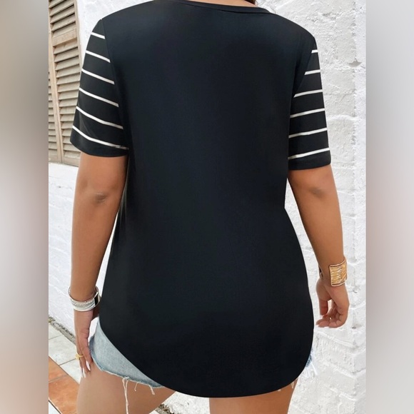 Plus Size Stripe Print Tee - Picture 2 of 4
